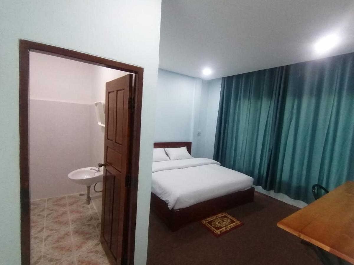 ເຮືອນພັກບີວີ Hotel Ban Thongchai-Tai Exterior foto