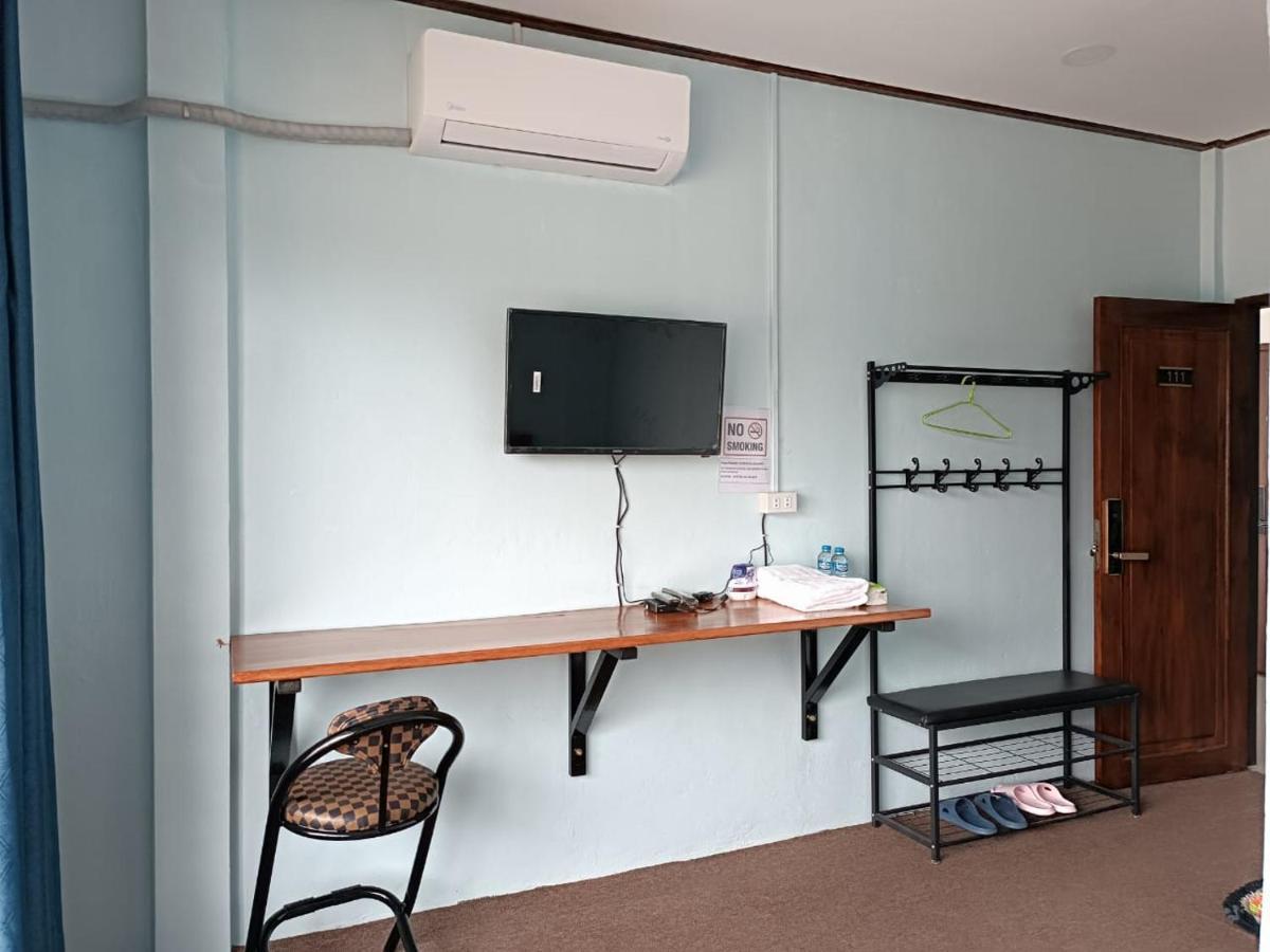 ເຮືອນພັກບີວີ Hotel Ban Thongchai-Tai Exterior foto